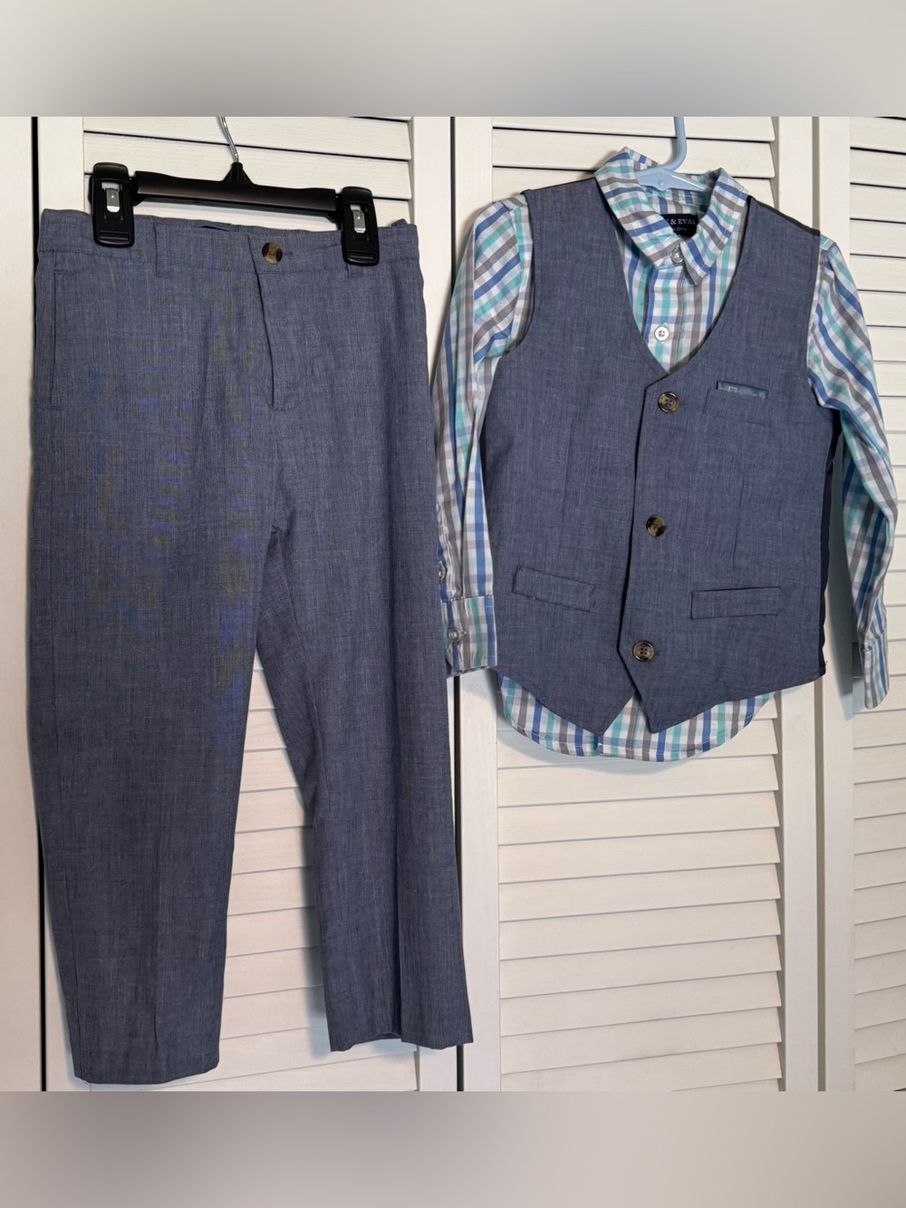 Andy & Evan 3 piece 4T suit.